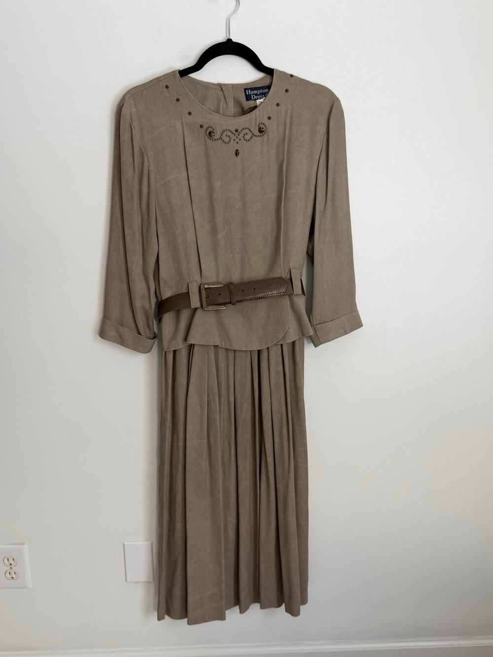 Vintage Hampton Dress Co. beige peplum work dress size 6